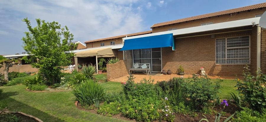 1 Bedroom Property for Sale in Oudorp North West
